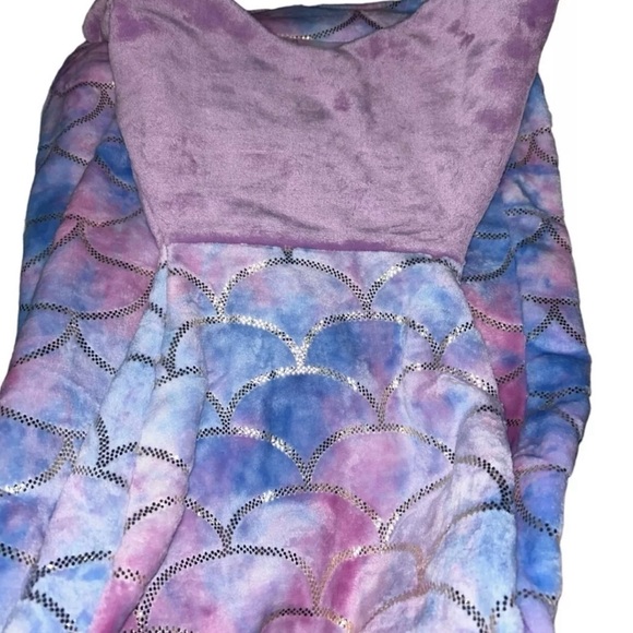 Mermaid Tail Blankets Glittering Wearable Cute Cozy Soft Flannel Rainbow - Picture 8 of 8